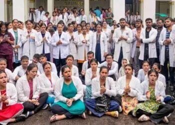 केंद्र सरकार का बड़ा फैसला, डॉक्टर पर हुई हिंसा तो 6 घंटे के अंदर होगी FIR