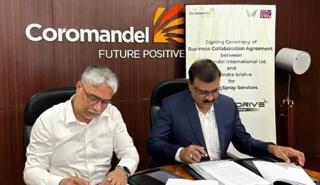 कोरोमंडल इंटरनेशनल लिमिटेड और महिंद्रा कृष-ई ने भारत में ड्रोन छिड़काव सेवाओं के लिए साझेदारी की