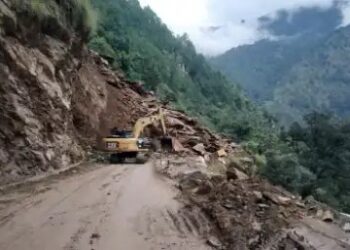 केदारनाथ में चौथे दिन भी रेस्क्यू जारी, 9 हजार से ज्यादा श्रद्धालुओं को निकाला